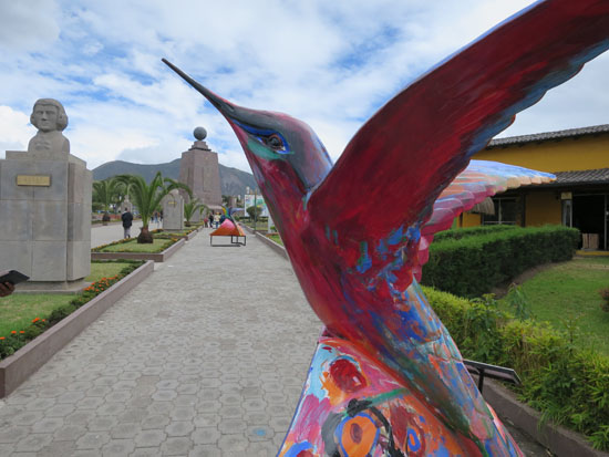 mitad del mundo hummingbird